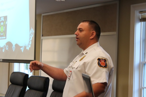 James Vincent, director of training at the Valley Fire Chiefs Regional Training School addresses the students.